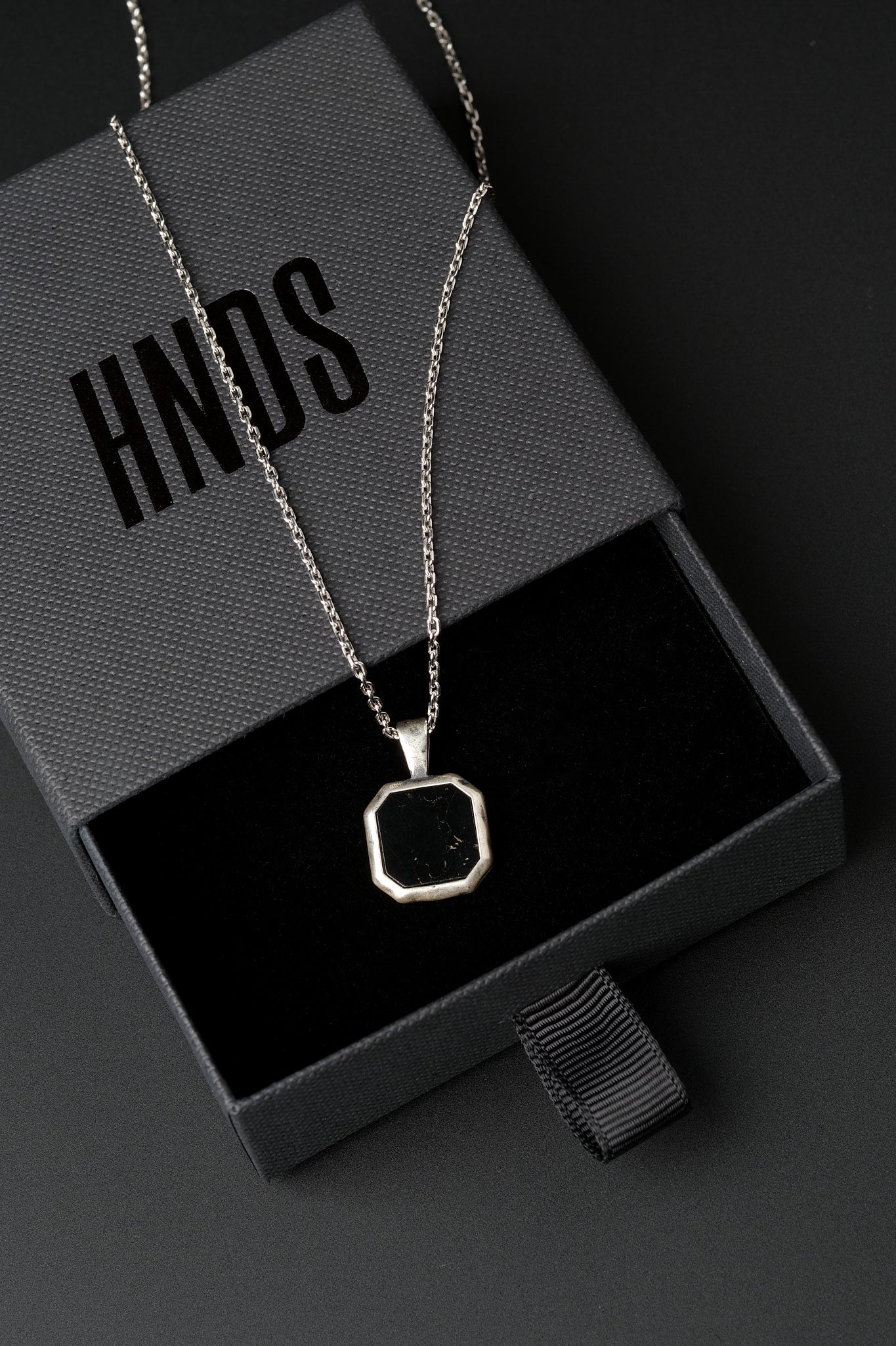 Onyx Marble Black Necklace - Image 3
