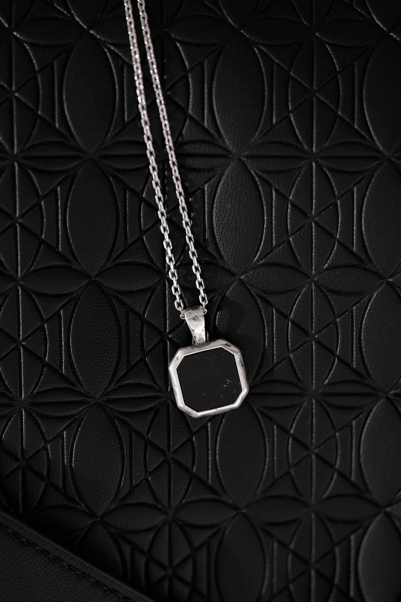 Onyx Marble Black Necklace - Image 4